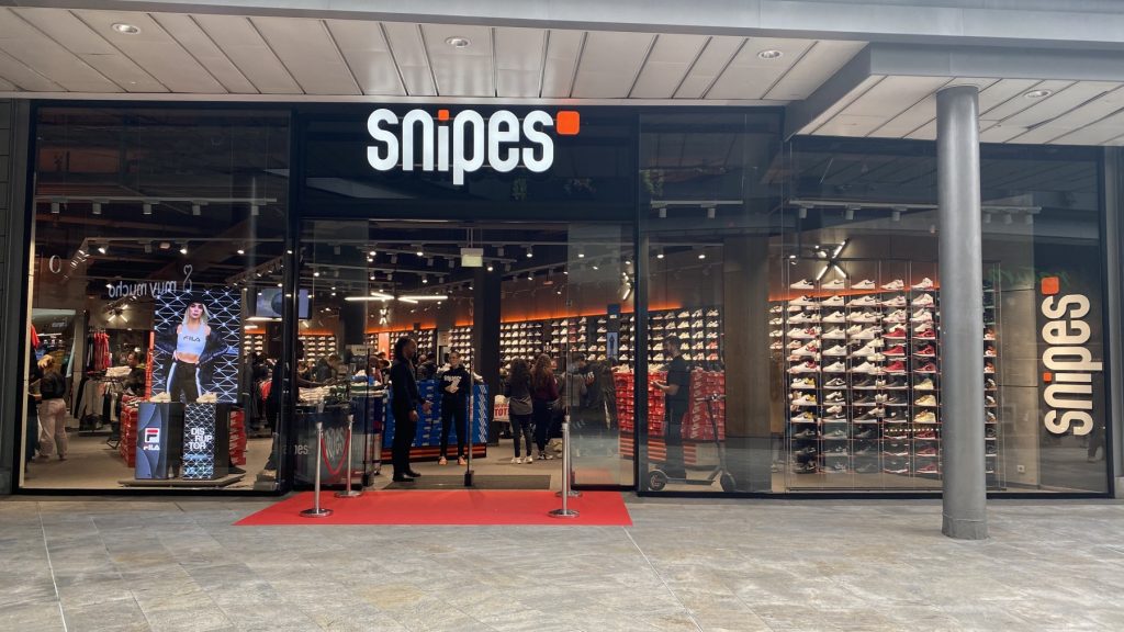 Snipes abre tienda en el centro comercial Splau | InterMèdia GdC